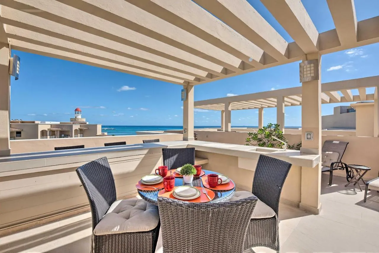 Playa Del Carmen Beachfront Condo With Pool Access! 0*, Playa del Carmen