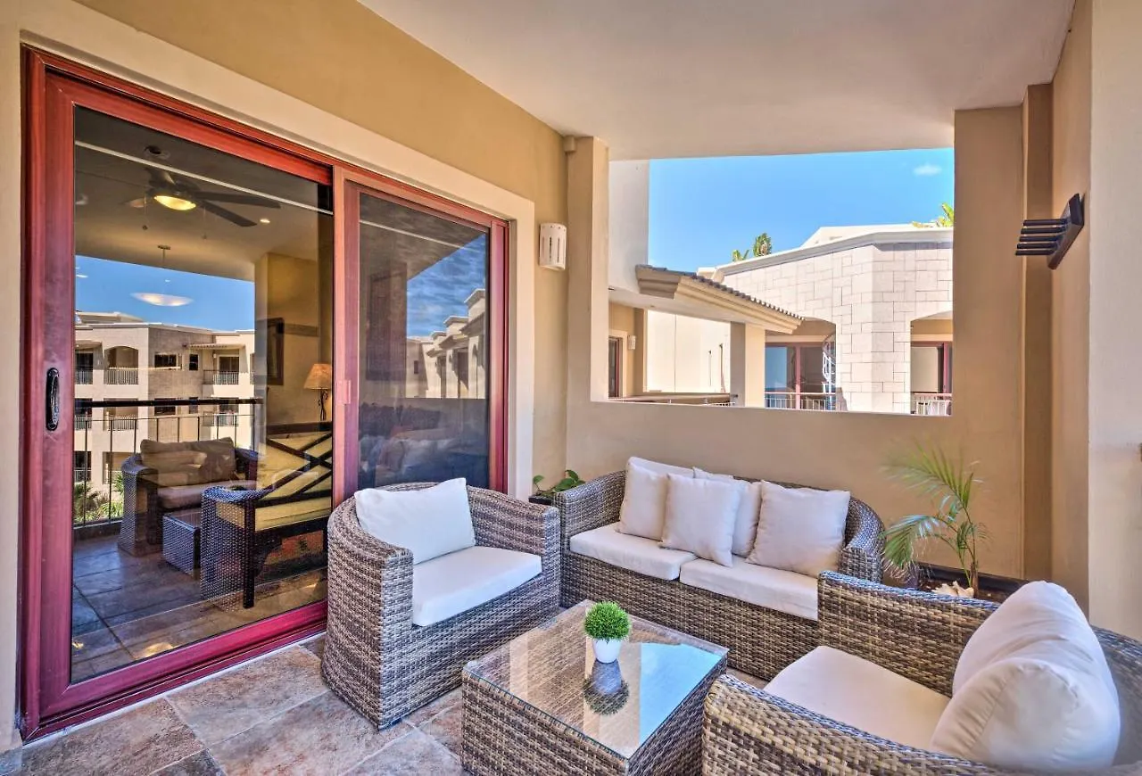 Playa Del Carmen Beachfront Condo With Pool Access! Playa del Carmen