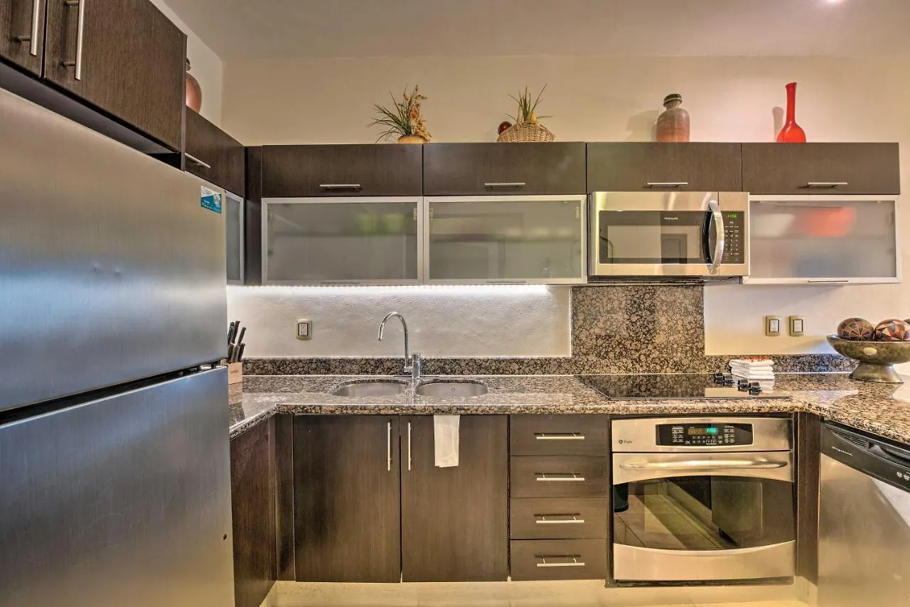 Apartment Playa Del Carmen Beachfront Condo With Pool Access! Mexico