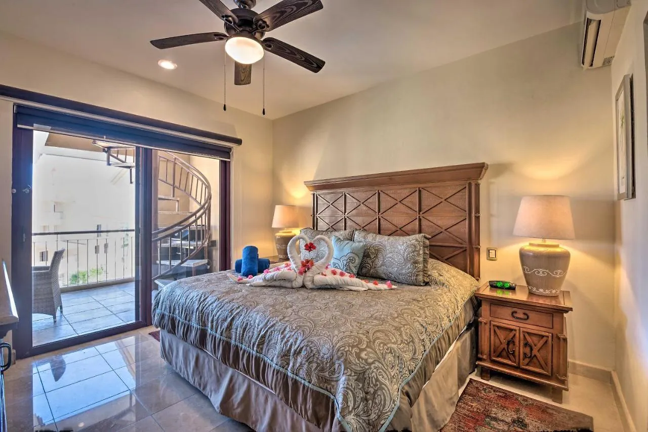 Apartment Playa Del Carmen Beachfront Condo With Pool Access!