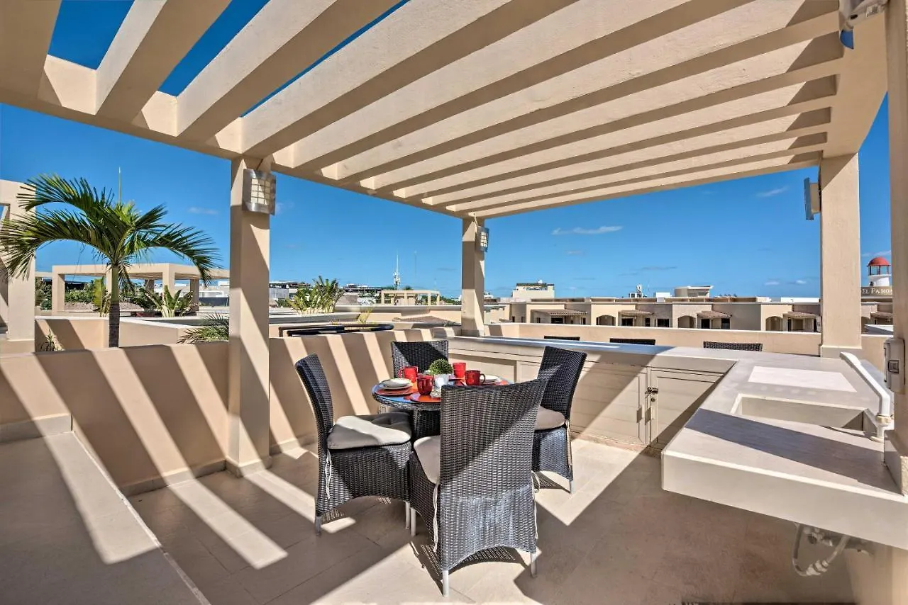 Playa Del Carmen Beachfront Condo With Pool Access!